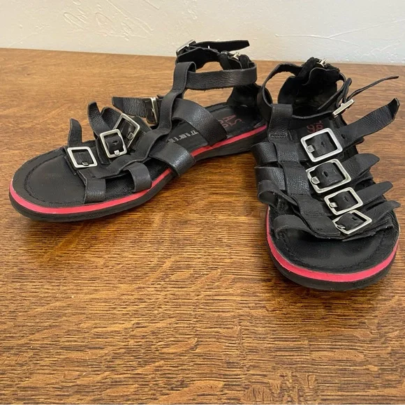 RARE A.S. 98 BLACK LEATHER BRANTLEY BUCKLE CAGE EDGY WOMENS 42 GLADIATOR SANDAL